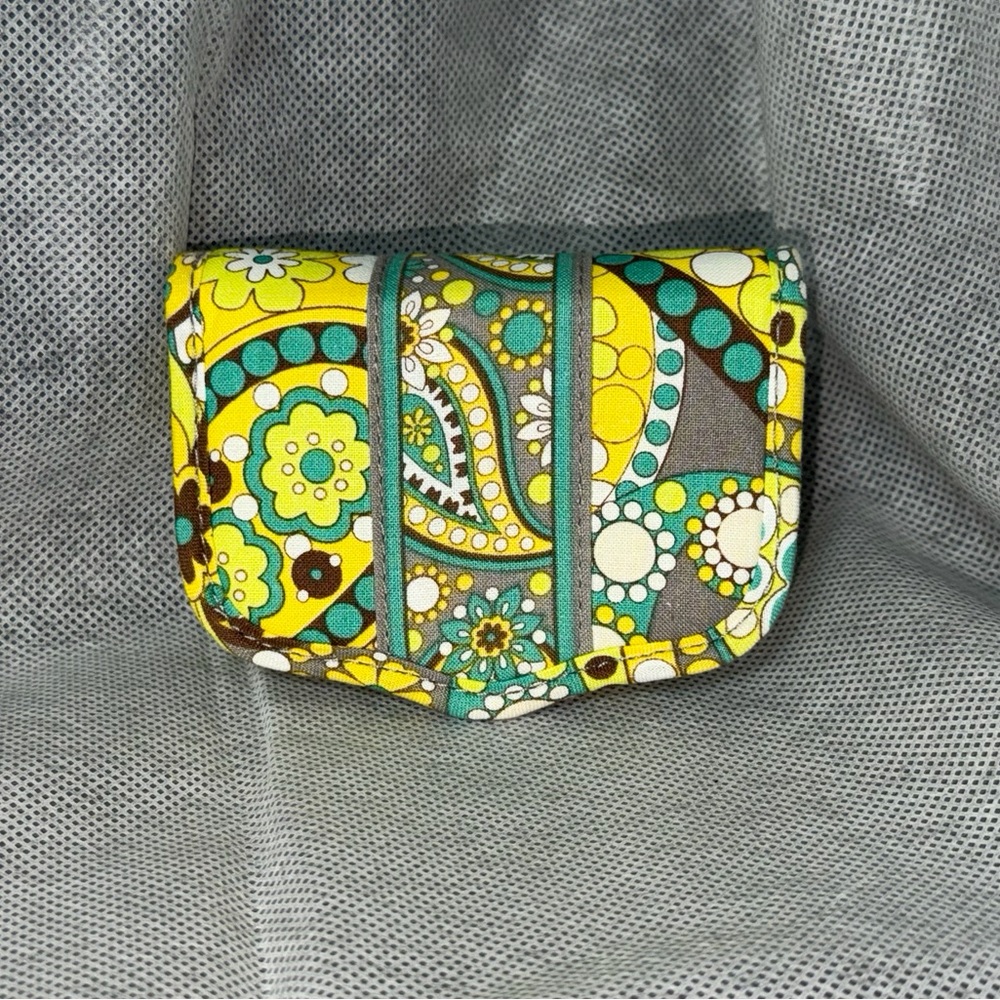 Vera Bradley card holder, coin holder. Colorful Patterned Women's accessories